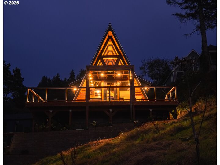 Property Photo:  49855 Seasand Rd  OR 97149 