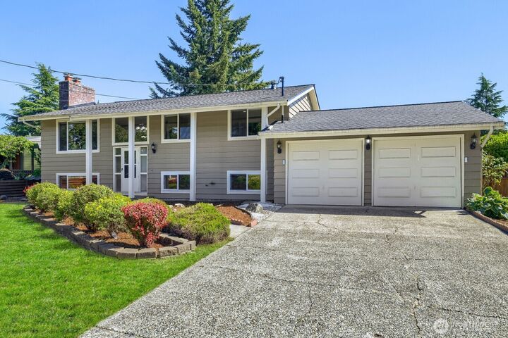 Property Photo:  14511 NE 4th Street  WA 98007 