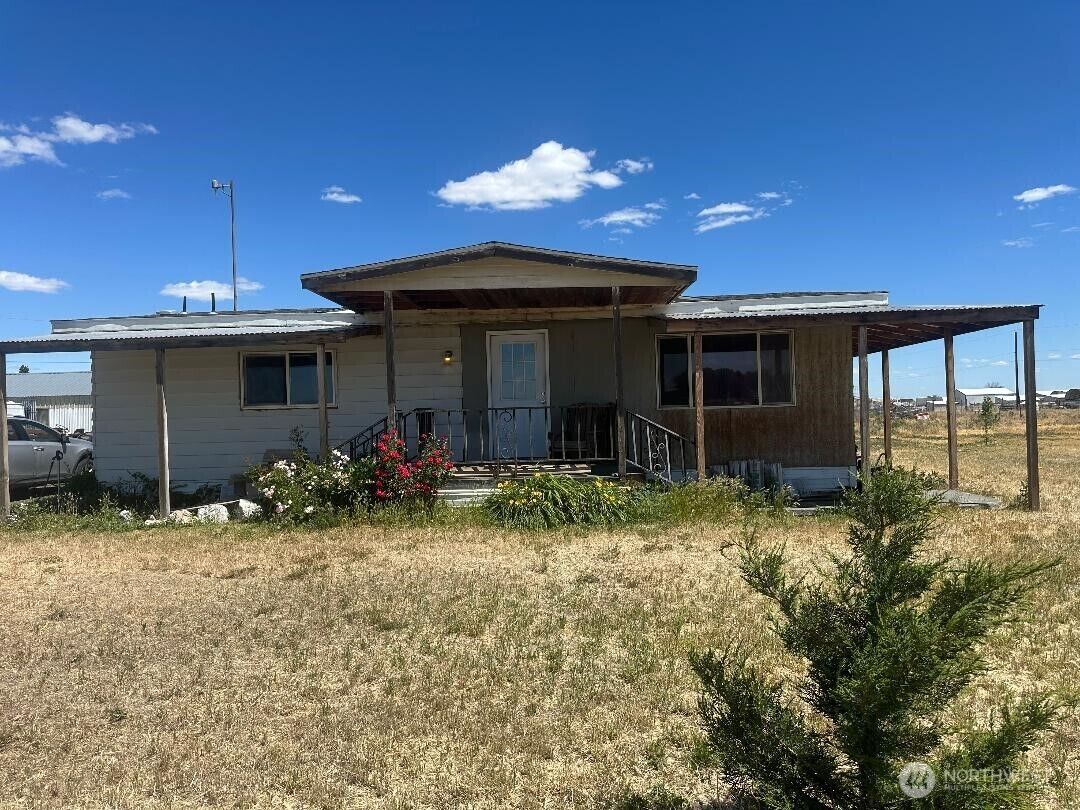 Property Photo:  3801  Rd E NE  WA 98837 
