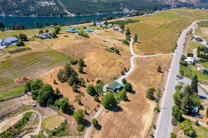 Property Photo:  32  Barkley Road  WA 98831 