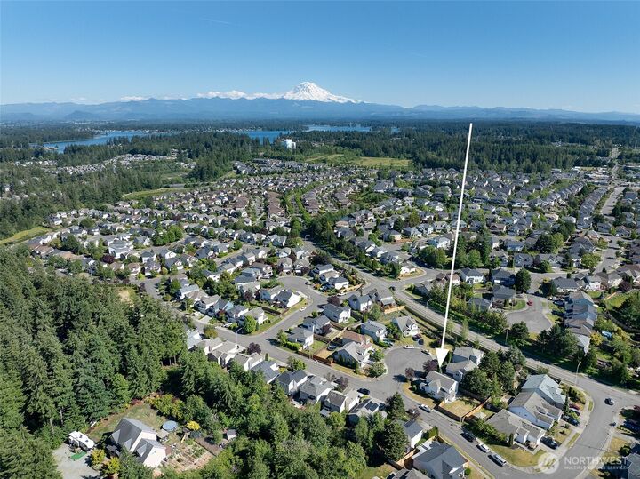 Property Photo:  1604  61st Street SE  WA 98092 
