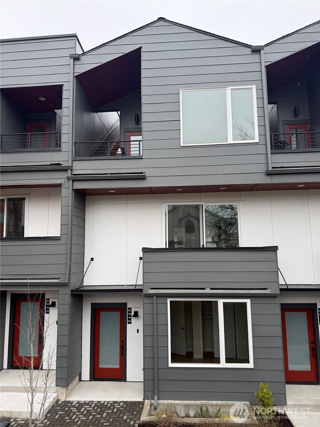 Property Photo:  6945  42nd Avenue S  WA 98118 