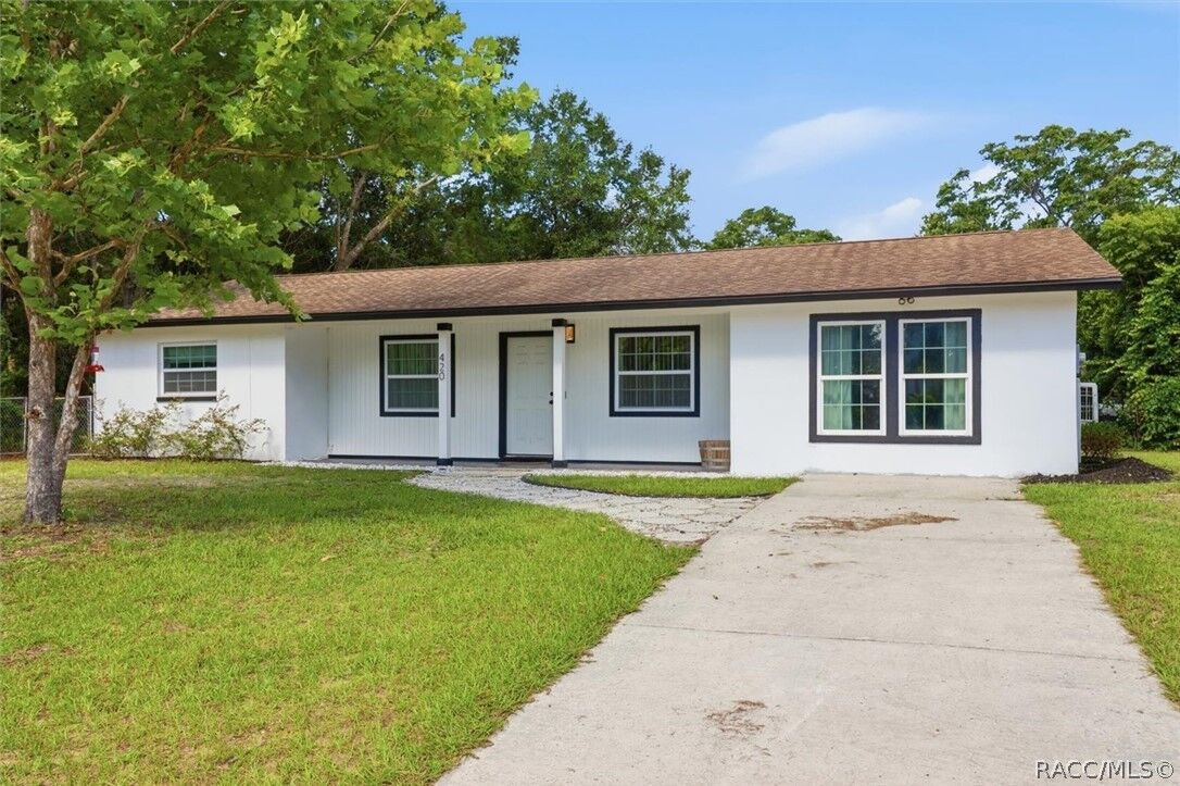 Property Photo:  420 S Hibiscus Avenue  FL 34429 