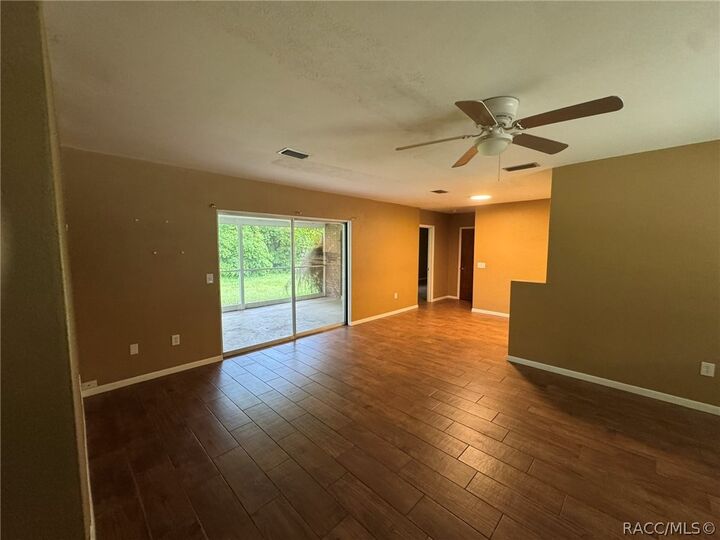 Property Photo: 722 Sherwood Avenue FL 34450