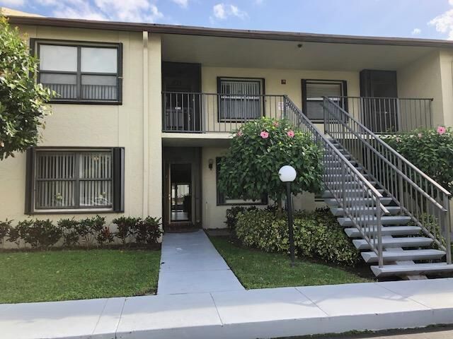 Property Photo: 7844 Willow Spring Drive 1715 FL 33467