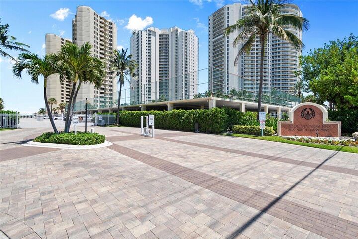 Property Photo:  2800 N Ocean Drive A-18C  FL 33404 