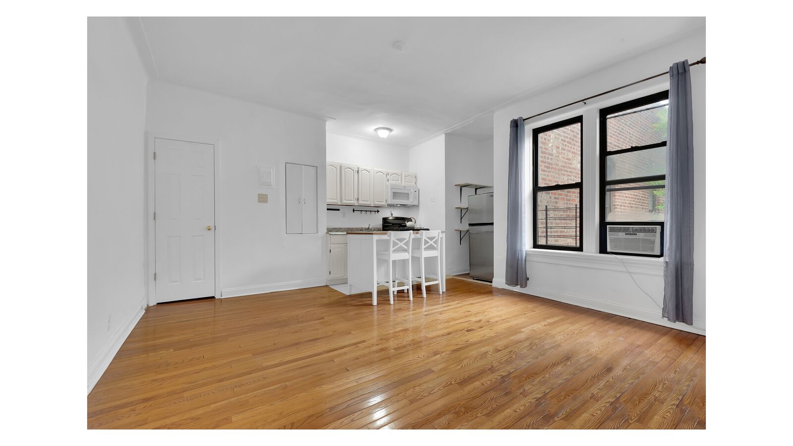 Property Photo: 918 E 14th Street F3 NY 11230