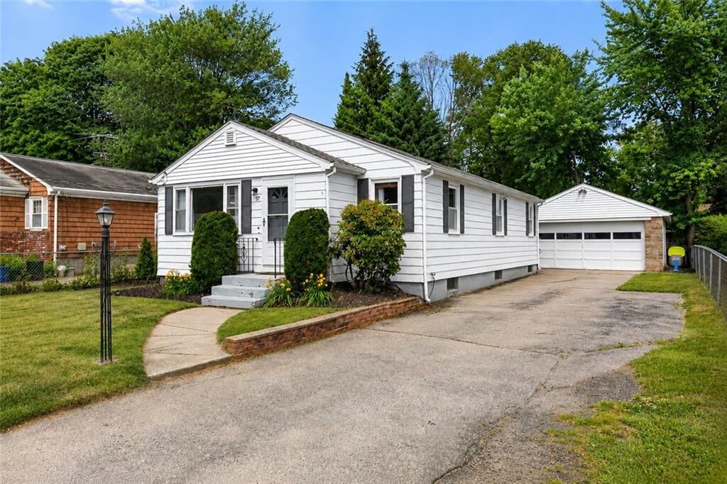 Property Photo:  97 Victor Avenue  RI 02919 