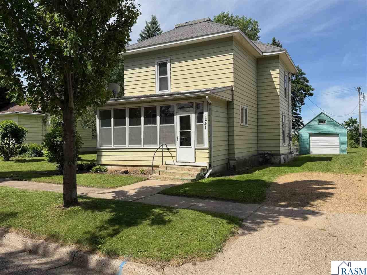 Property Photo: 241 N Hunt Street MN 56055