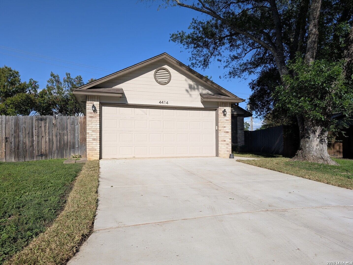 Property Photo:  4414 Knollmanor  TX 78247 