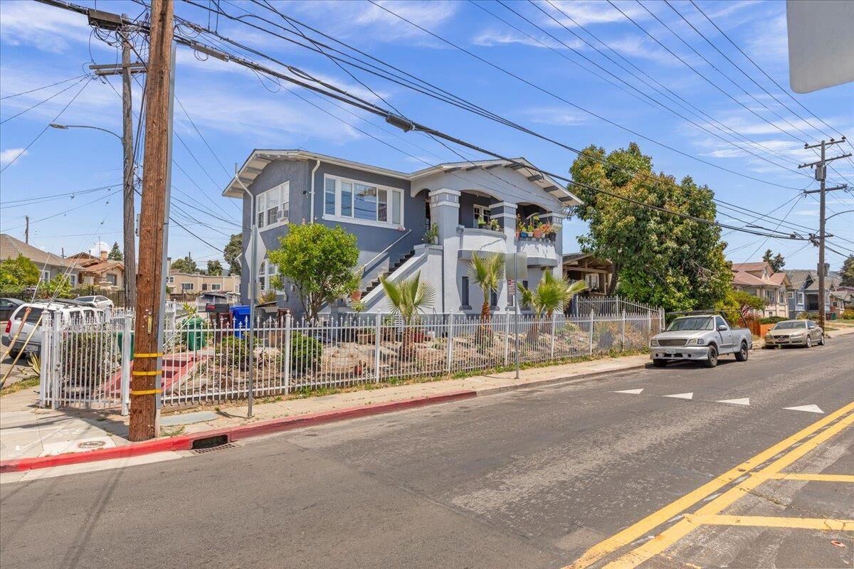Property Photo: 1914 51st Avenue CA 94601