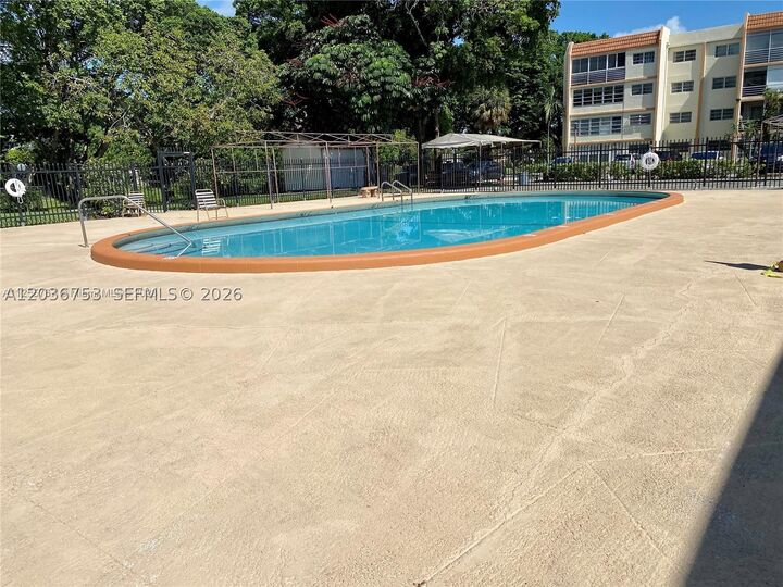 Property Photo: 2301 NW 41st Ave 102 FL 33313