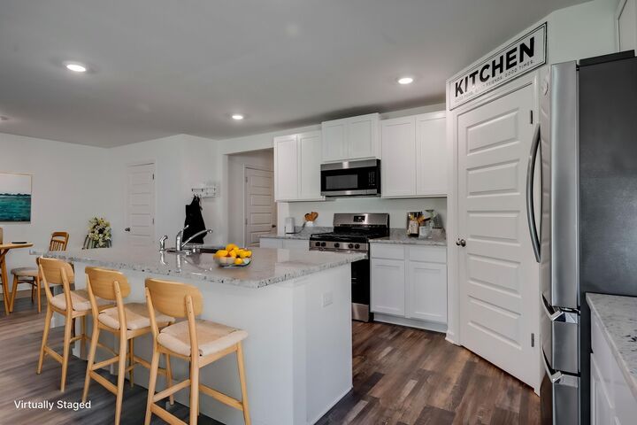 Property Photo: 284 Camden Ct SW AL 35077