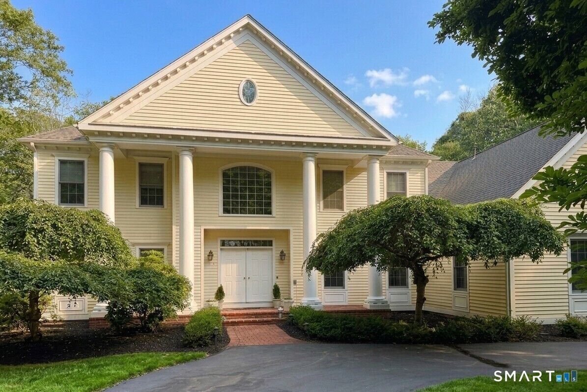 Property Photo:  77 Silo Hill  CT 06443 