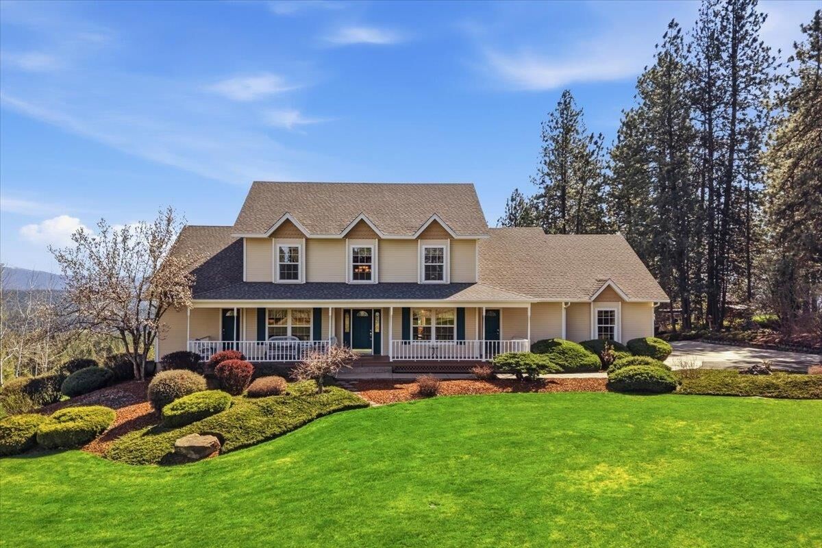 Property Photo:  21710 N Saddle Mountain Ln  WA 99005 