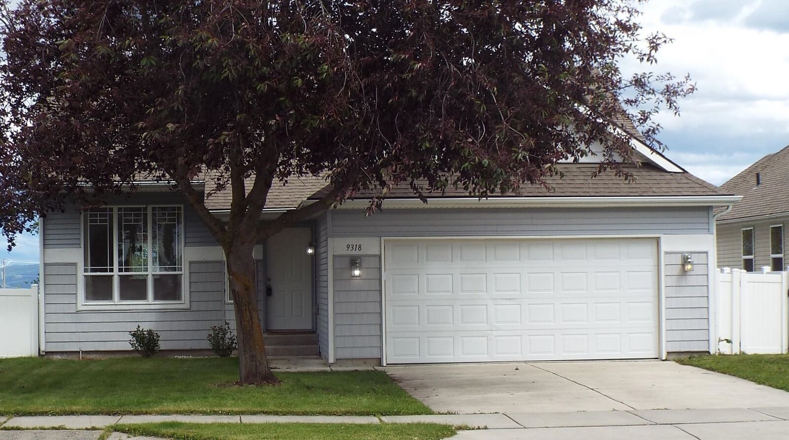 Property Photo: 9318 N Oak St WA 99208