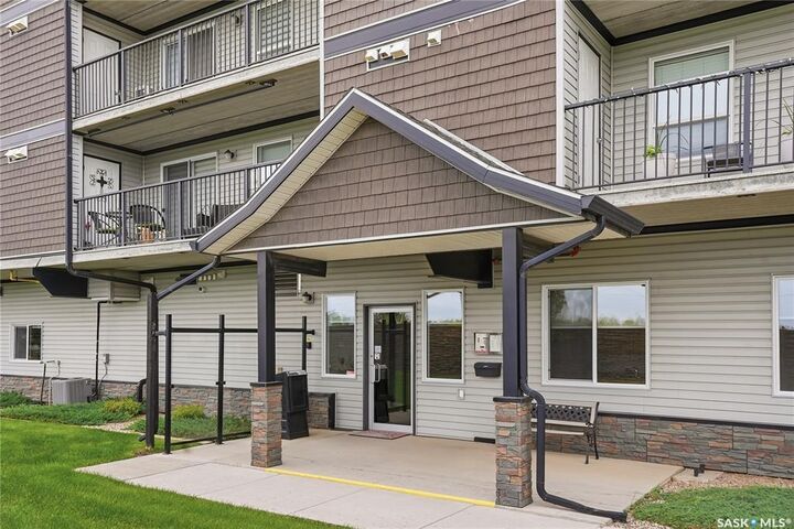 Property Photo: 135 Beaudry Crescent 407 SK S0K 2T1