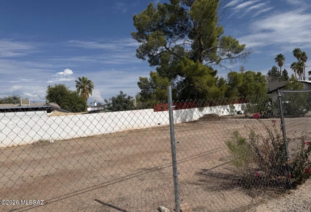 Property Photo: 3742 E Fairmount Street AZ 85716
