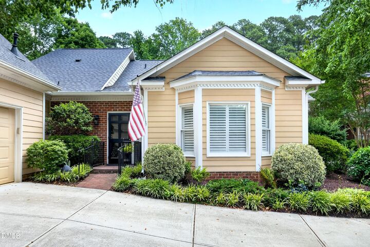 Property Photo:  103 Prestwick Place  NC 27511 