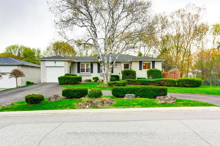 Property Photo:  15 Bakerdale Road  ON L3P 1J3 