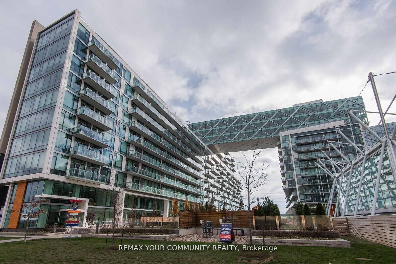 Property Photo: 39 Queens Quay E 815 ON M5E 0A5