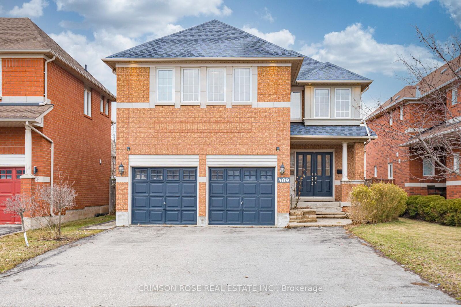 Property Photo:  489 Ravineview Way  ON L6H 6T1 