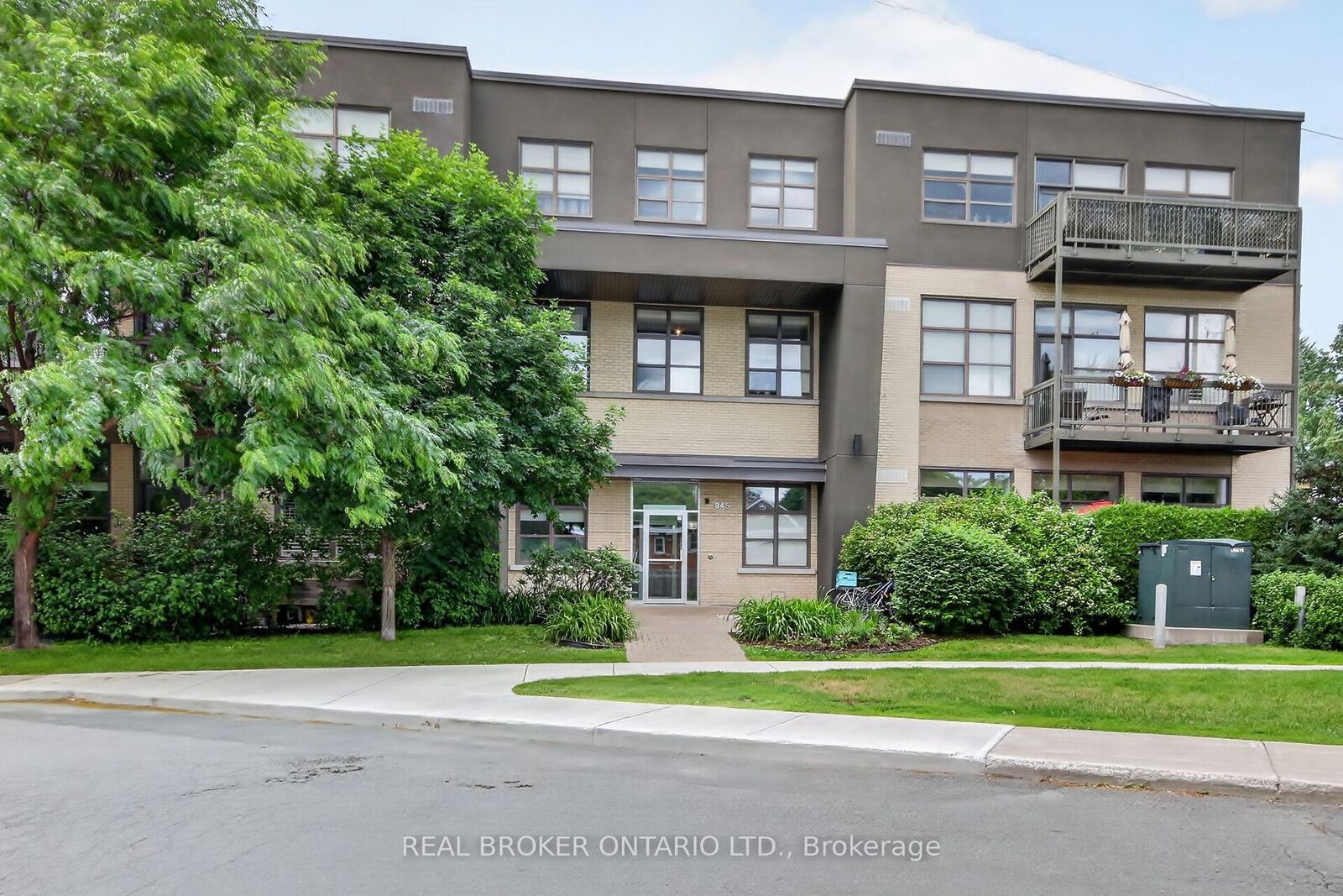 Property Photo: 345 St Denis Street 207 ON K1L 5J1
