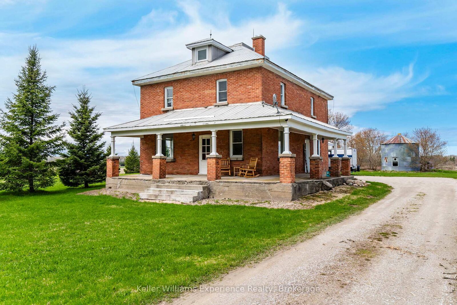 Property Photo: 2936 Flos 6 Road W ON L0L 1P0