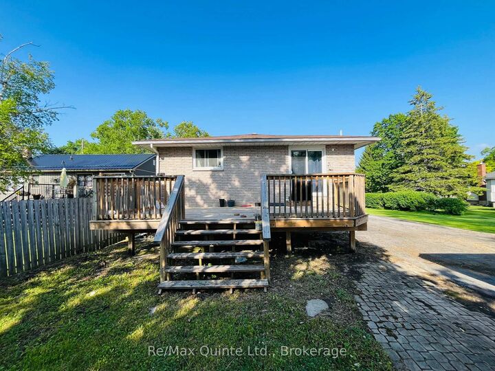 Property Photo: 10 Shamrock Road ON K8P 4J2
