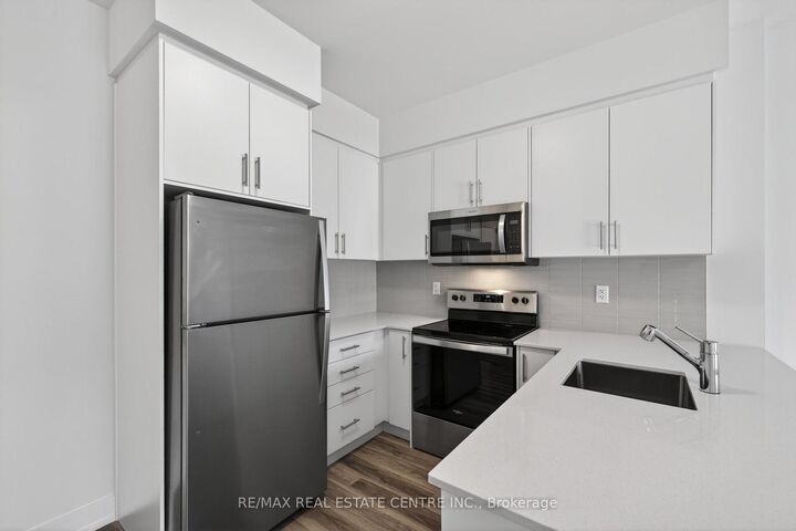 Property Photo: 1100 Lackner Place 114 ON N2A 3R2