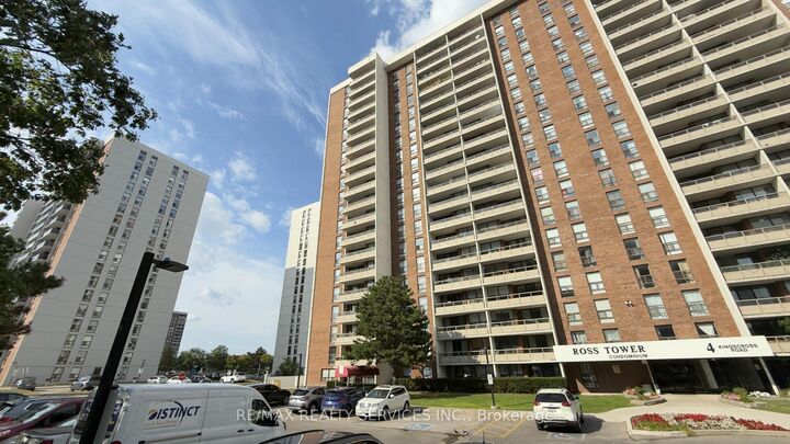 Property Photo: 4 Kings Cross Road 1807 ON L6T 3X8