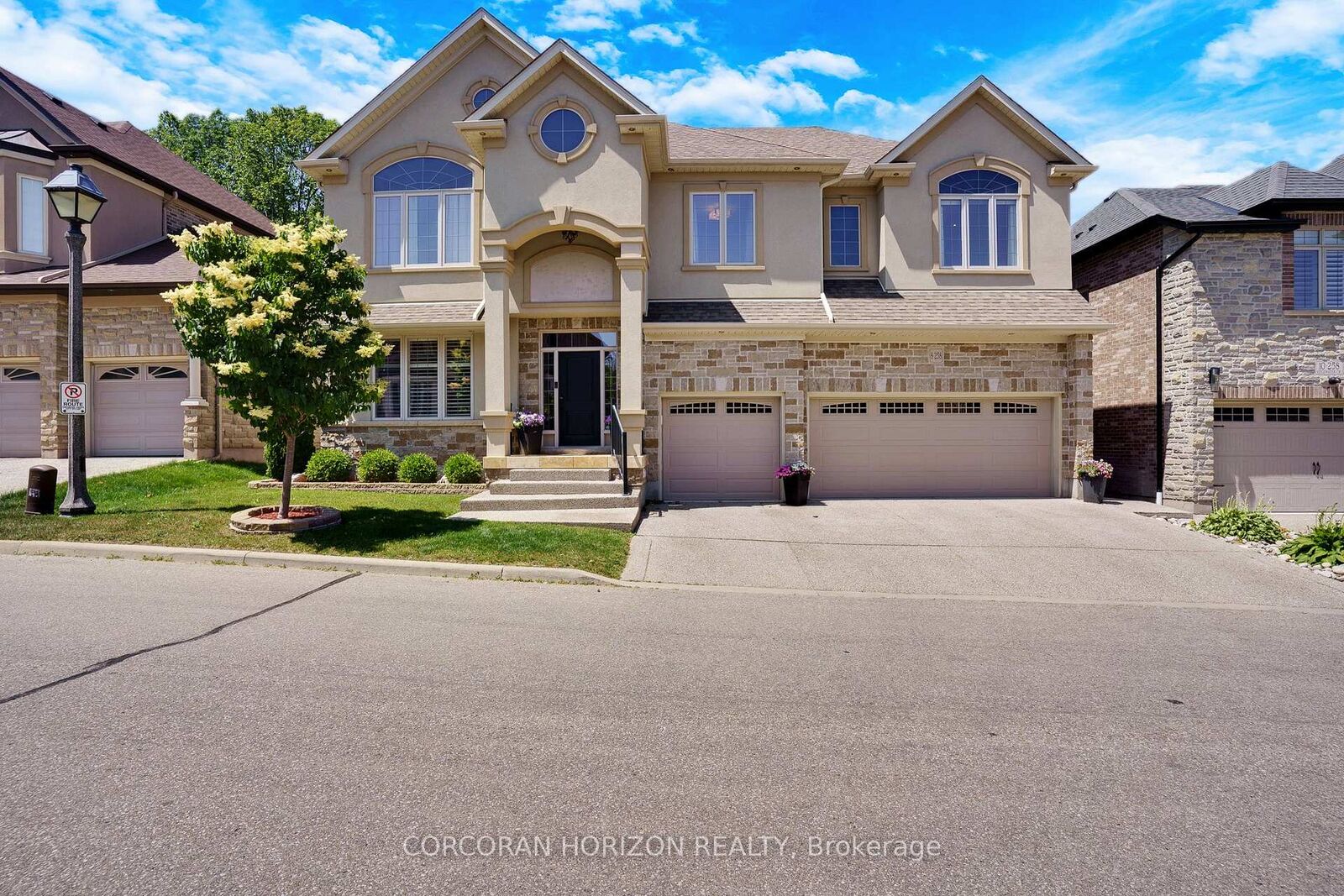 Property Photo: 258 Edgewater Crescent 8 ON N2A 4M2