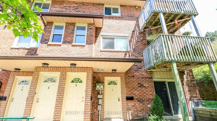 Property Photo: 3 Sawmill Road 2 ON L4N 6X3