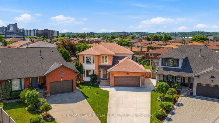 15 Talia Court — photo 1