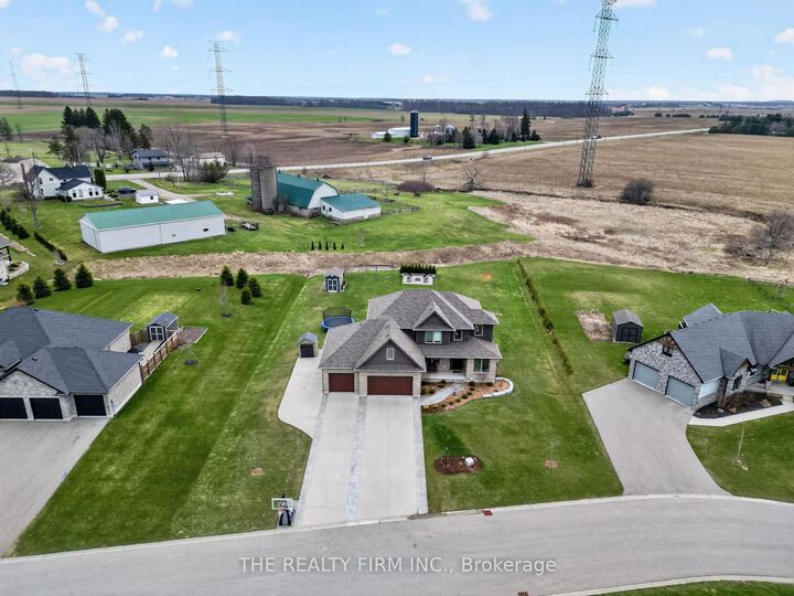 Property Photo: 49287 Ashland Avenue ON N0L 2J0
