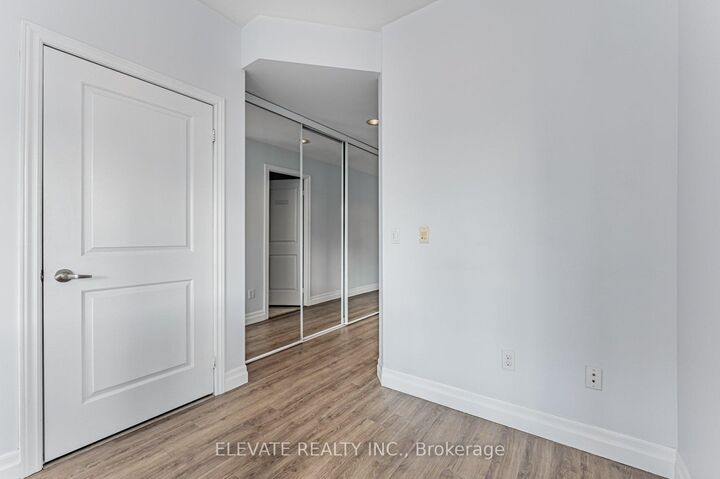 Property Photo:  15 Stafford Street Lph5  ON M5V 3X6 