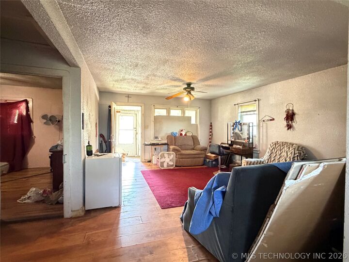Property Photo:  311 E 4th Avenue  OK 74010 