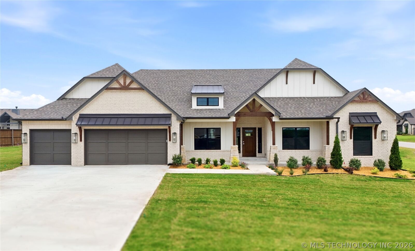 Property Photo: 1831 E 44th Street OK 74063