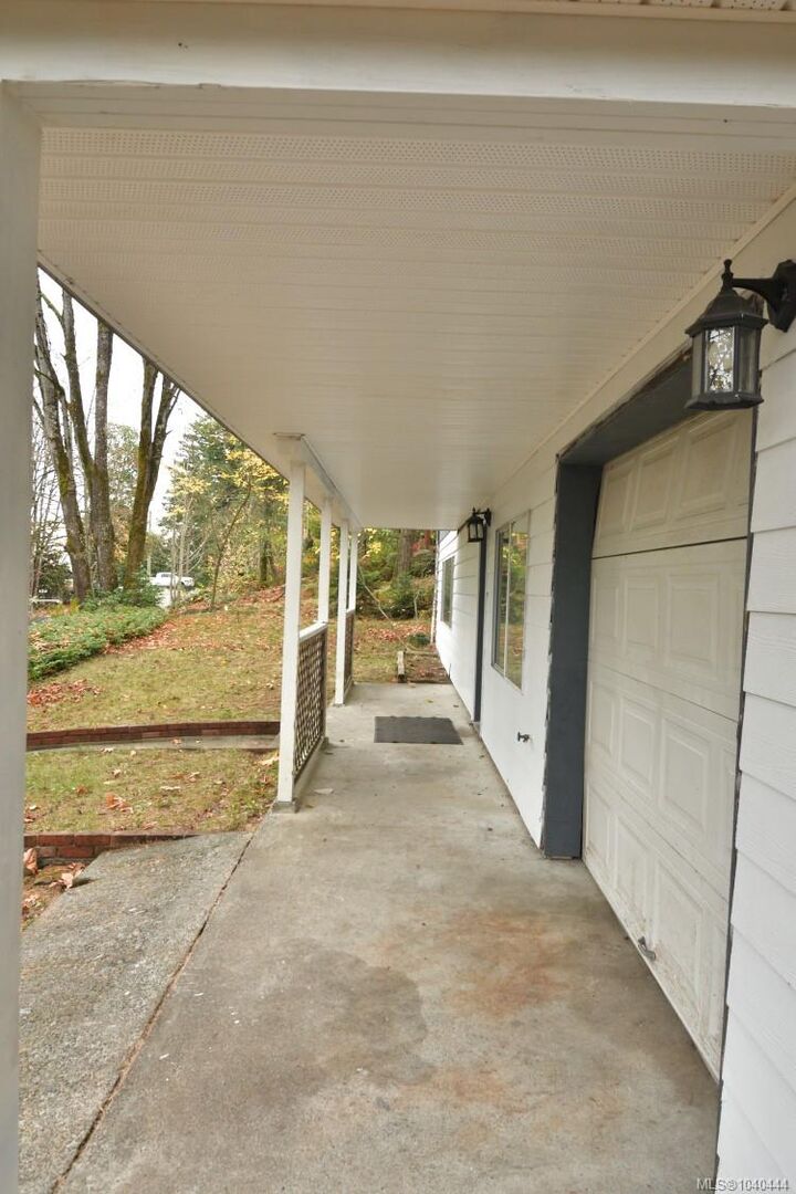 Property Photo: 1154 2nd Ave BC V9G 1A4