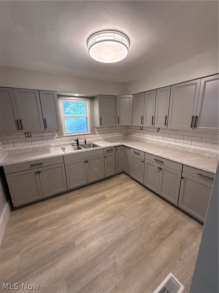 Property Photo:  182 Elm Street  OH 44471 