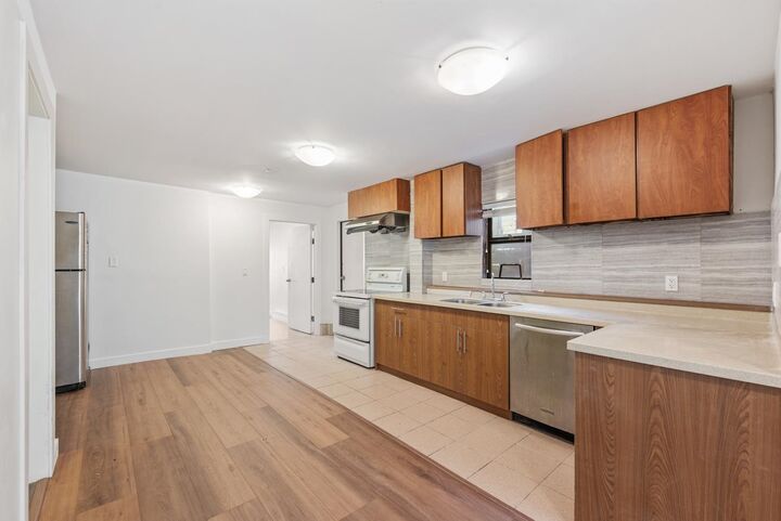 Property Photo:  547 E 12 Avenue Lower Level  BC V5T 2H6 