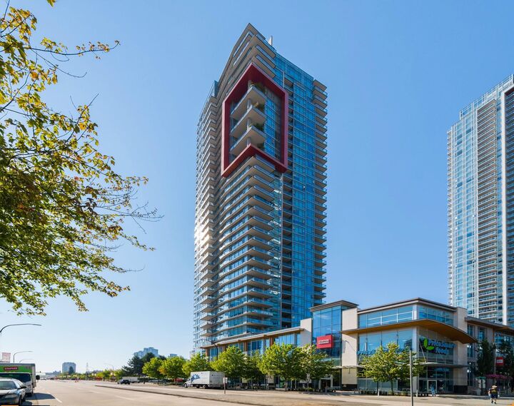 Property Photo: 4688 Kingsway 3903 BC V5H 0E9