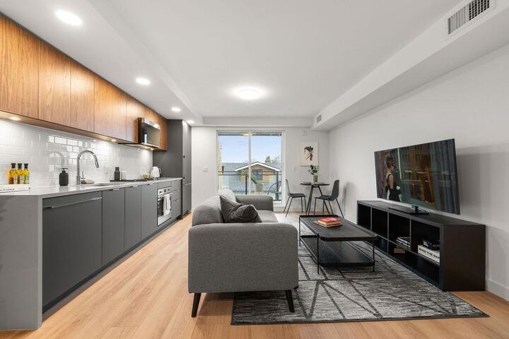 Property Photo: 2419 Grant Street 307 BC V5K 3G5