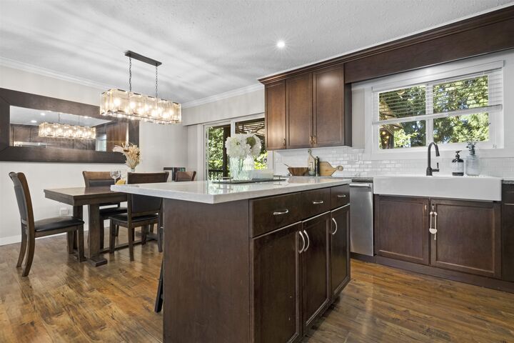 Property Photo: 19745 38A Avenue BC V3A 4W7