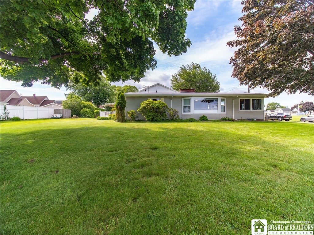 Property Photo: 72 N Jerboa Street NY 14048