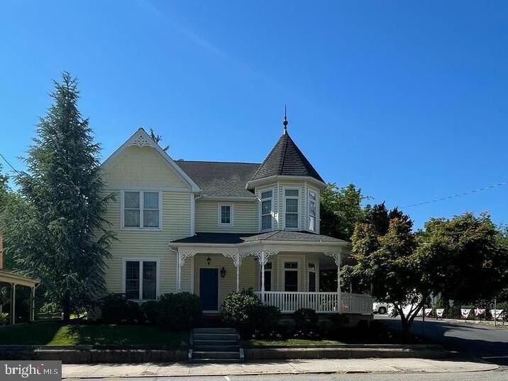 Property Photo:  304 E Main Street  PA 17003 