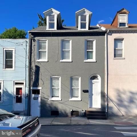 Property Photo:  441 E Strawberry Street  PA 17602 