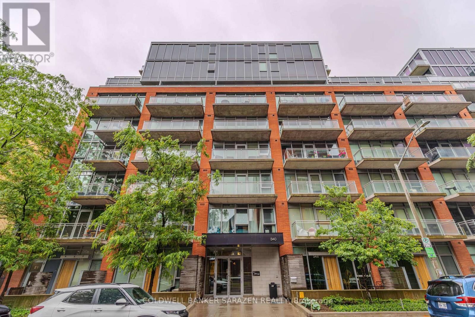 Property Photo: 340 McLeod Street 845 ON K2P 1A9