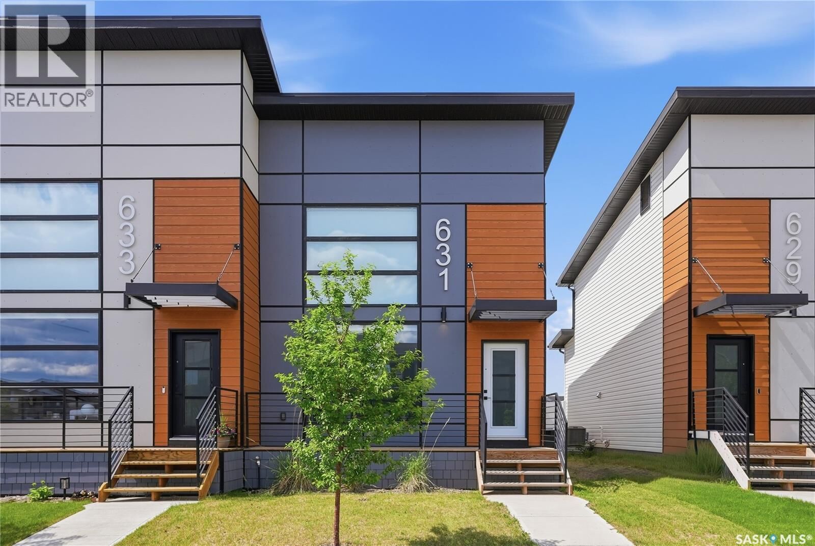 Property Photo:  631 Brighton Gate  SK S7V 0T4 