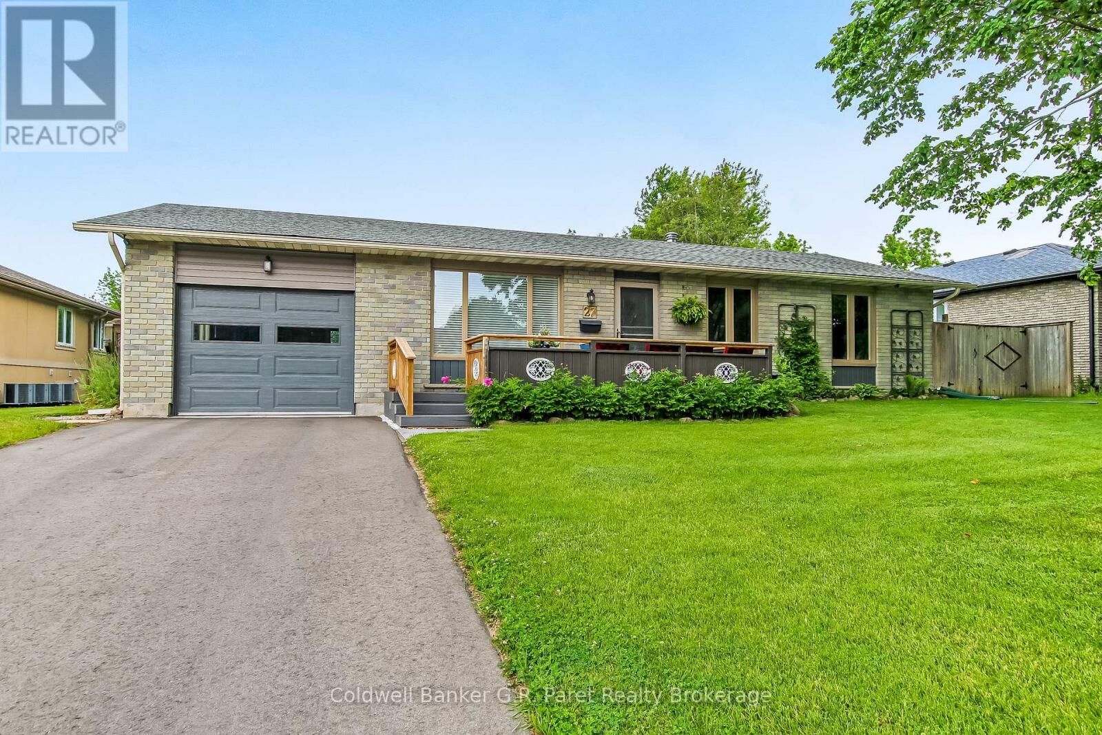 Property Photo:  27 Woodcock Drive  ON N4G 4M3 